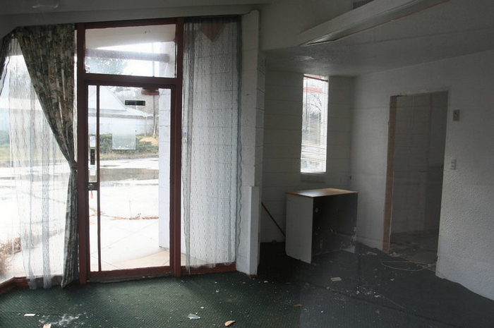 Snow Flake Motel - 2006 Photo By Brad Cornelius On Flickr (newer photo)